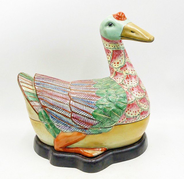 Mottahedeh life size duck on wooden carved stand (1 of 4)