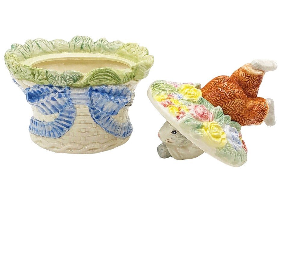 Vintage stamped 1989 Fitz & Floyd decorative Easter round box with bunny lid. (1 of 1)