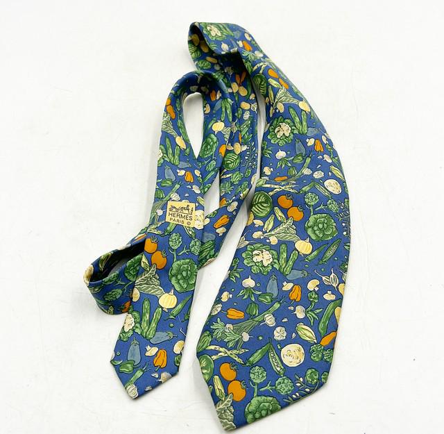 Vintage 80s Hermes Paris 100% silk tie. (1 of 2)