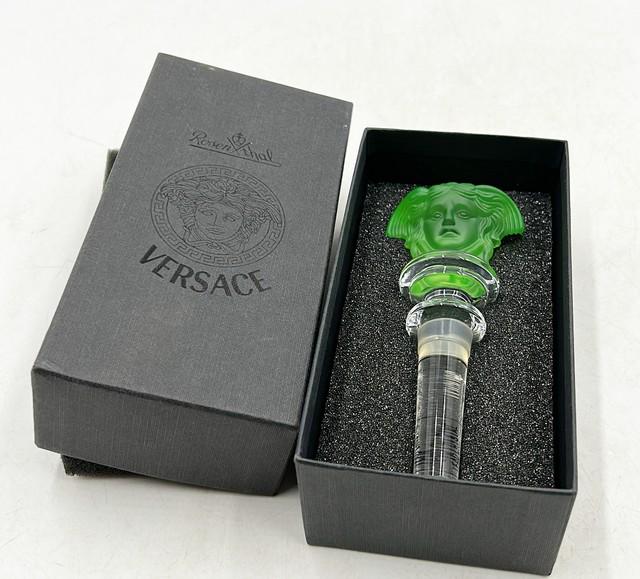 Versace Medusa head bottle stopper in glass with green top detail. (1 of 4)
