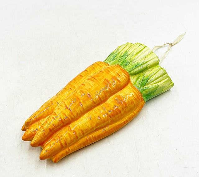 Rare vintage 80s decorative carrots wall vase with rib ion for hanging.: Rare vintage 80s decorative carrots wall vase with rib ion for hanging. Glazed painted ceramic finish. Approx 10.5 tall x 5 wide x 3 deep.
