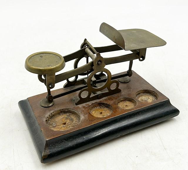 Victorian postal scale. (1 of 4)