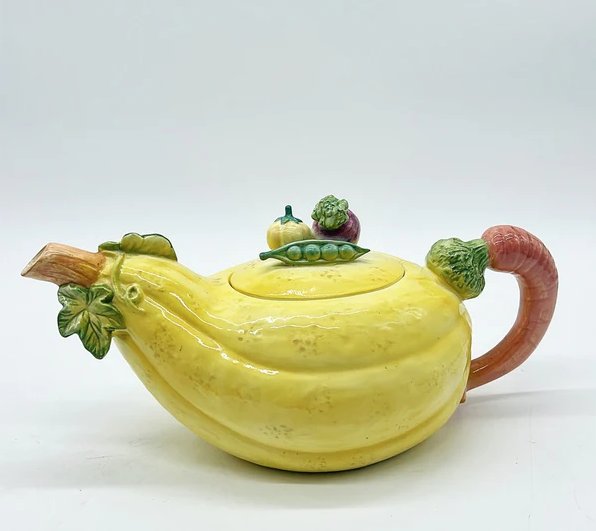 Vintage stamped Fitz & Floyd yellow squash teapot with lid. (1 of 1)