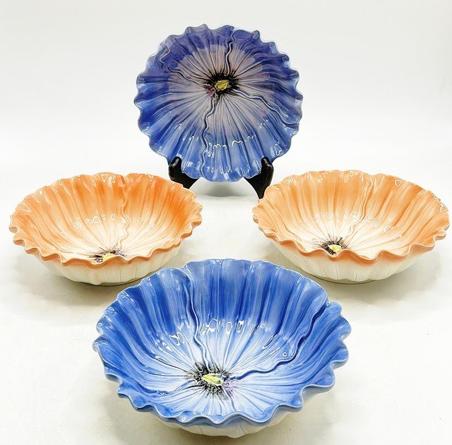 Set of 4 vintage 80s OCI Omnibus Japan stamped pansy style design flower bowls (1 of 1)