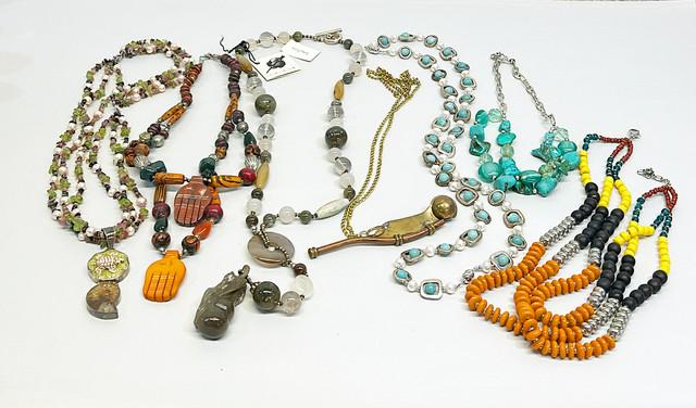 Vintage fashion jewelry couture style designer necklace lot - set of 7 necklaces. (1 of 5)