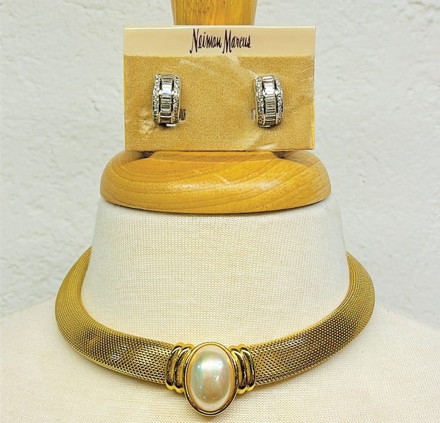 Vintage Christian Dior lot set of 2 pieces including one signed oval pearl omega snake style (1 of 6)