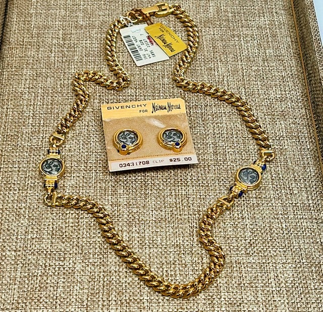 Vintage 1980s Givenchy stamped designer fashion necklace with matching clip on earrings (1 of 4)
