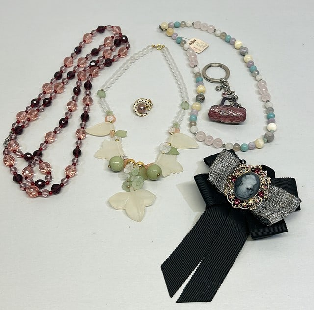 Vintage designer jewelry (1 of 5)