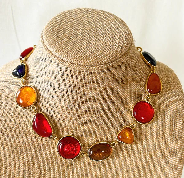 Amazing rare high quality designer vogue bijoux style poured glass stone necklace from the 80s.: Amazing rare high quality designer vogue bijoux style poured glass stone necklace from the 80s. Beautiful orange, brown, red & blue colors. Approx 18.5? fully opened. Top quality.