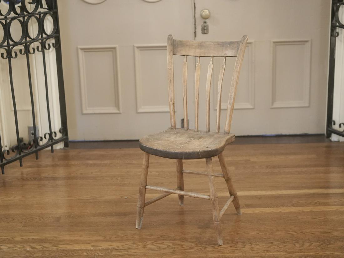 Single Kentucky arrow back square seat side chair. (1 of 5)