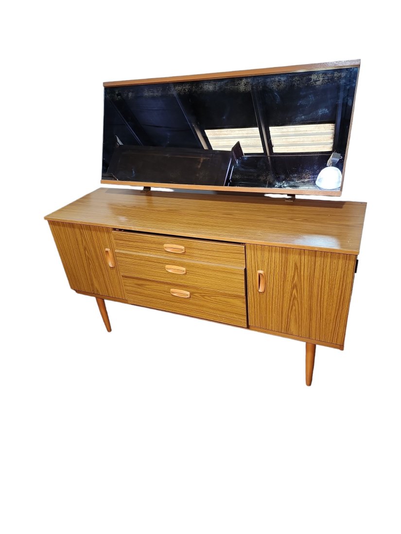 Schreiber Mid Century Stubbins Dresser with Mirror: Mid Century Schreiber teak veneer dresser with adjustable mirror.Stubbins model, all original, excellent condition, ready for use.Height with mirror is 49 inches.