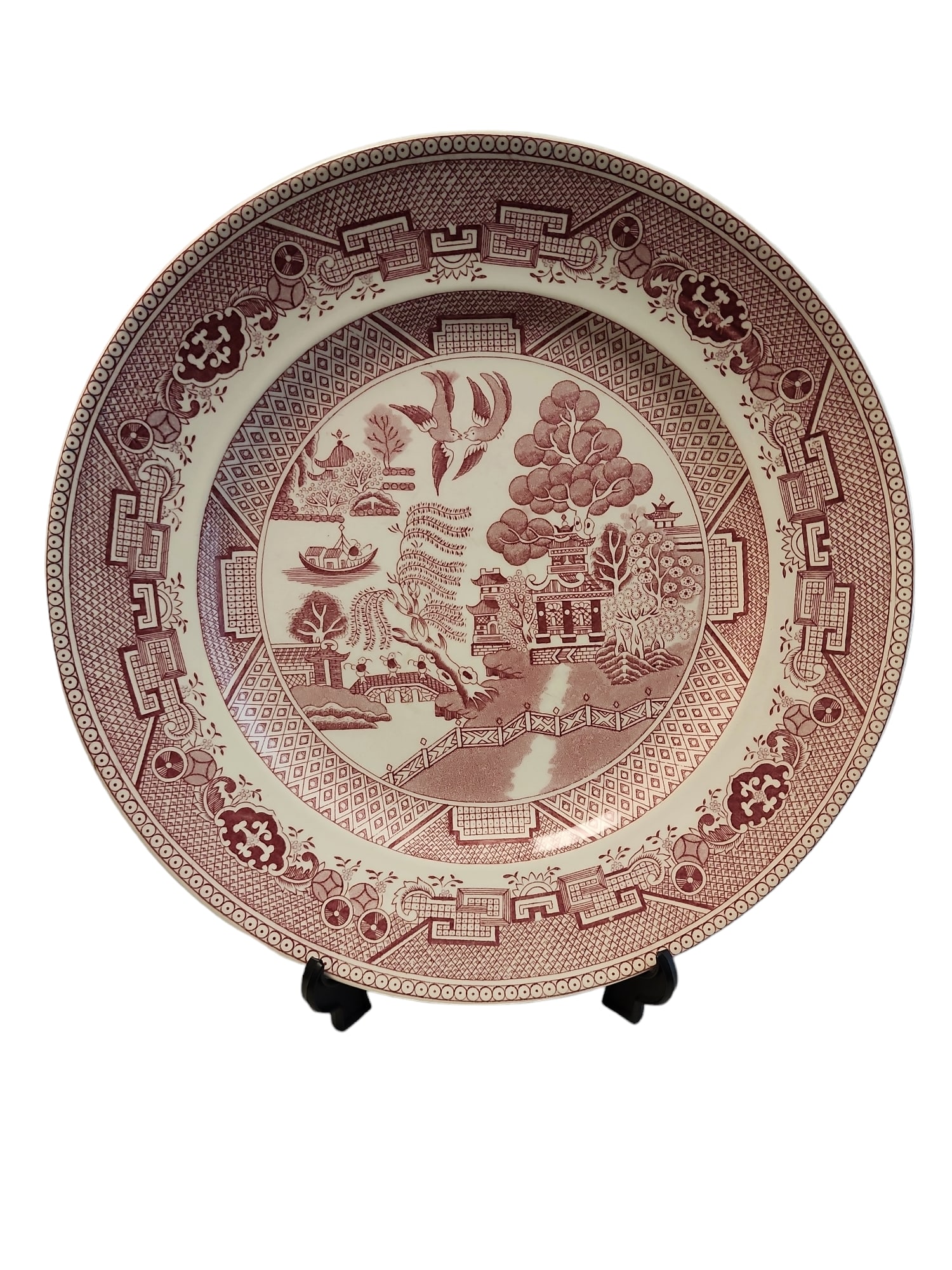 1950s Fenton Victoria Porcelain Pink Willow Dish: Lovely pink version Willow pattern shallow dish by Fenton/Victoria Porcelain, England, circa 1950s, in excellent condition.Bckstamp presentDimensions are 10 x 10 x 1.25 inches