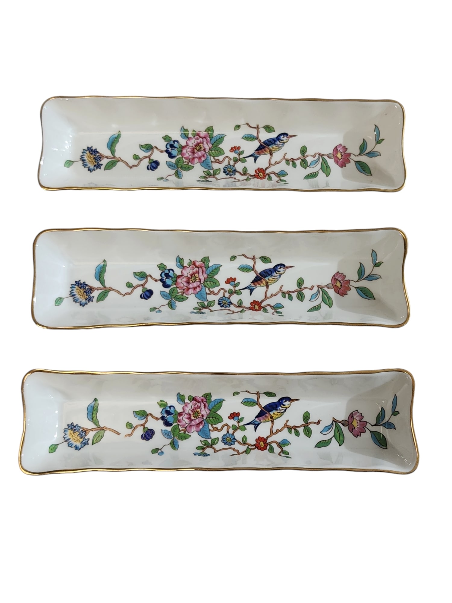 Vintage Aynsley Bone China Set of Three Mint Trays: Mint condition set of three Aynsley Bone China mint trays in Pembroke pattern, vibrantly colored, intact gilt rims.Backstamps present, lovely and useful set.Dimensions are 8.25 x 2 x 1 inches each.