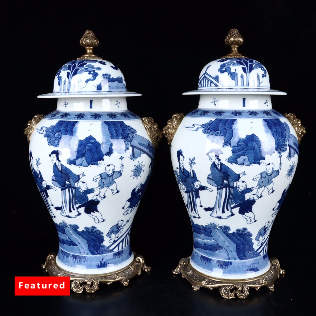 Qing Kangxi blue and white inlaid copper character story general jar (1 of 7)