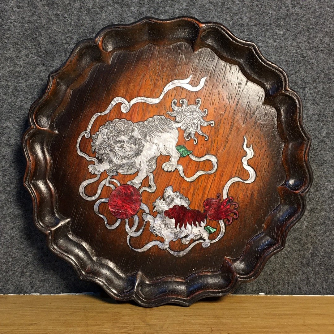 Sandalwood decorated shell tea plate (1 of 7)