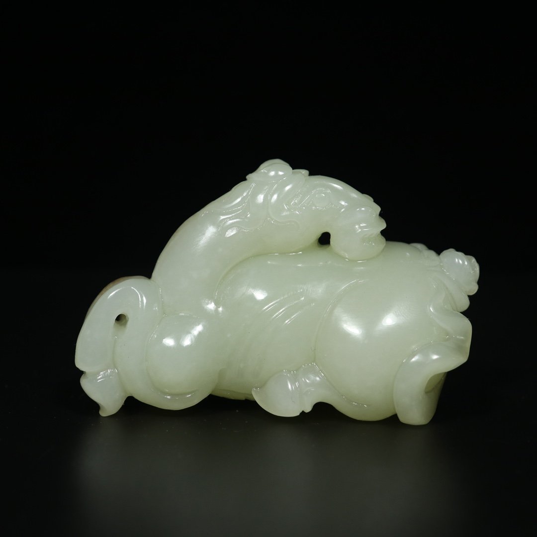 Old Hetian Jade in the Qing Dynasty [Immediately Fenghou Jade Horse] Ornament (1 of 7)