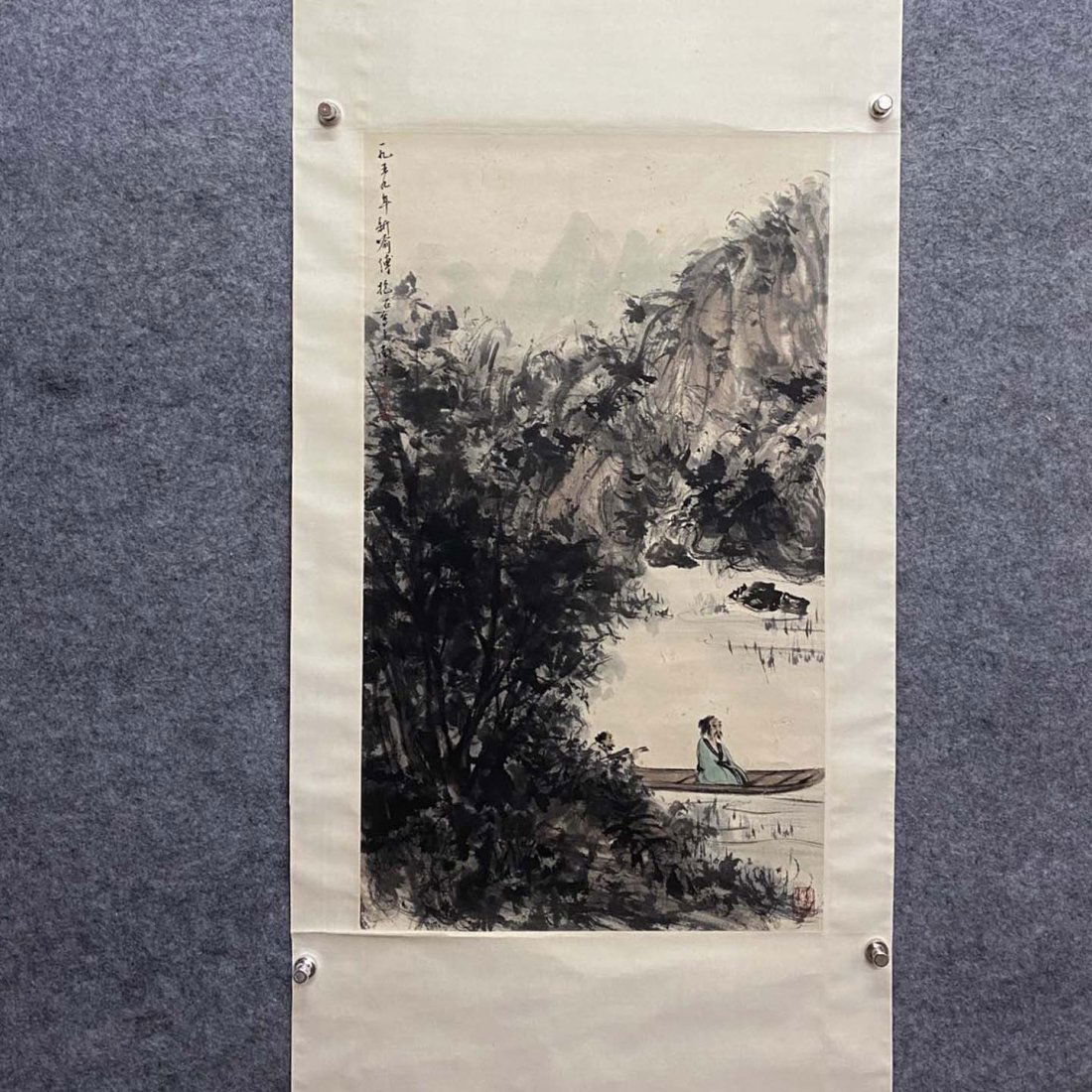 Fu Baoshi vertical scroll: Fu Baoshi vertical scroll.Fu Baoshi (October 5, 1904-September 29, 1965), formerly known as Changsheng and Ruilin, owner of Baoshi Studio, was born in Nanchang, Jiangxi, and his ancestral home was Xin