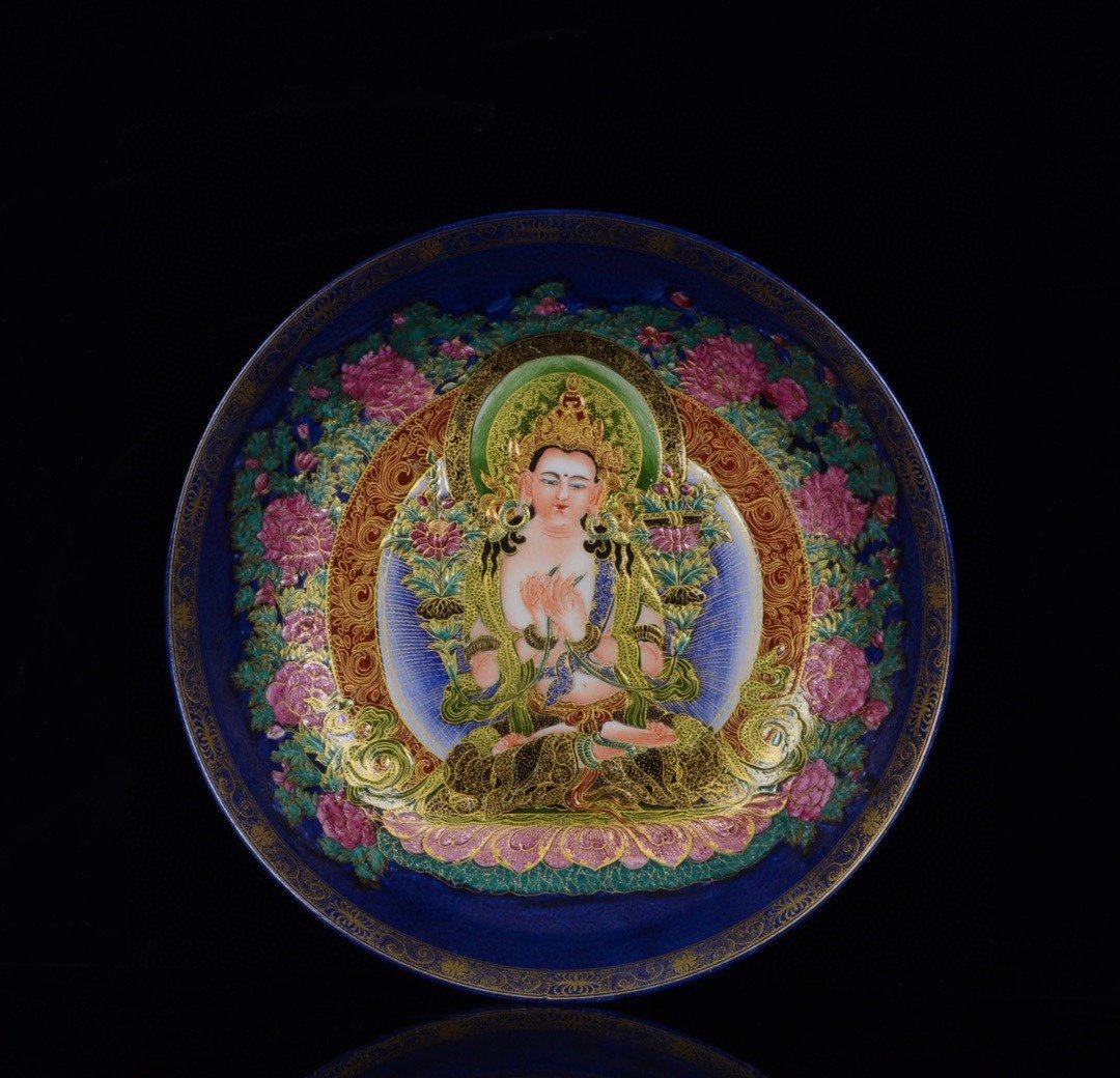 Qing Yongzheng Sapphire Blue Glaze Enamel Painted Gold Thangka Avalokitesvara Plate: Qing Yongzheng Sapphire Blue Glaze Enamel Painted Gold Thangka Avalokitesvara Plate High 4.6CM wide 21.7cm Freight: 1.International Freight: Foreign shipping charges are determined by destination. 2.P