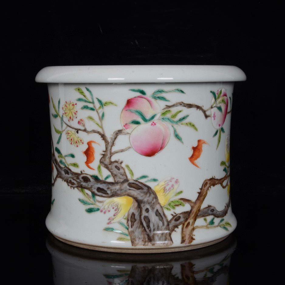 Qing Dynasty Xuantong famille rose three multi-blessings and longevity pattern pen holder (1 of 6)