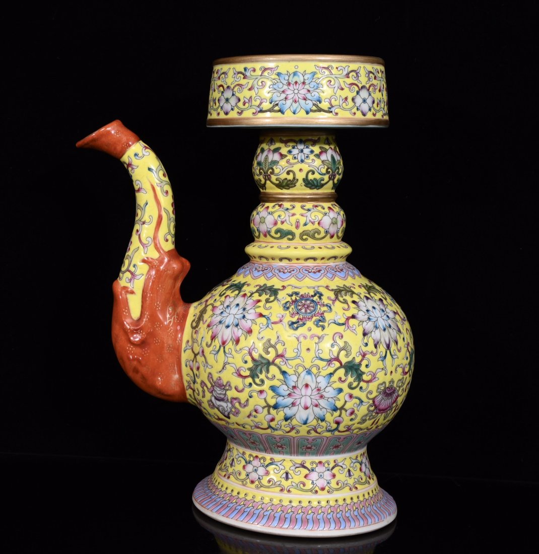 Qing Dynasty Yongzheng Enamel Colored Flower Pattern Pot (1 of 9)