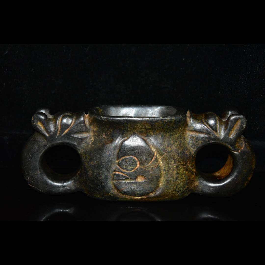 meteorite, utensil: meteorite, utensil. High 10CM wide 21.5cm Freight: 1.International Freight: Foreign shipping charges are determined by destination. 2.Photos, descriptions and valuations have been meticulously prepare