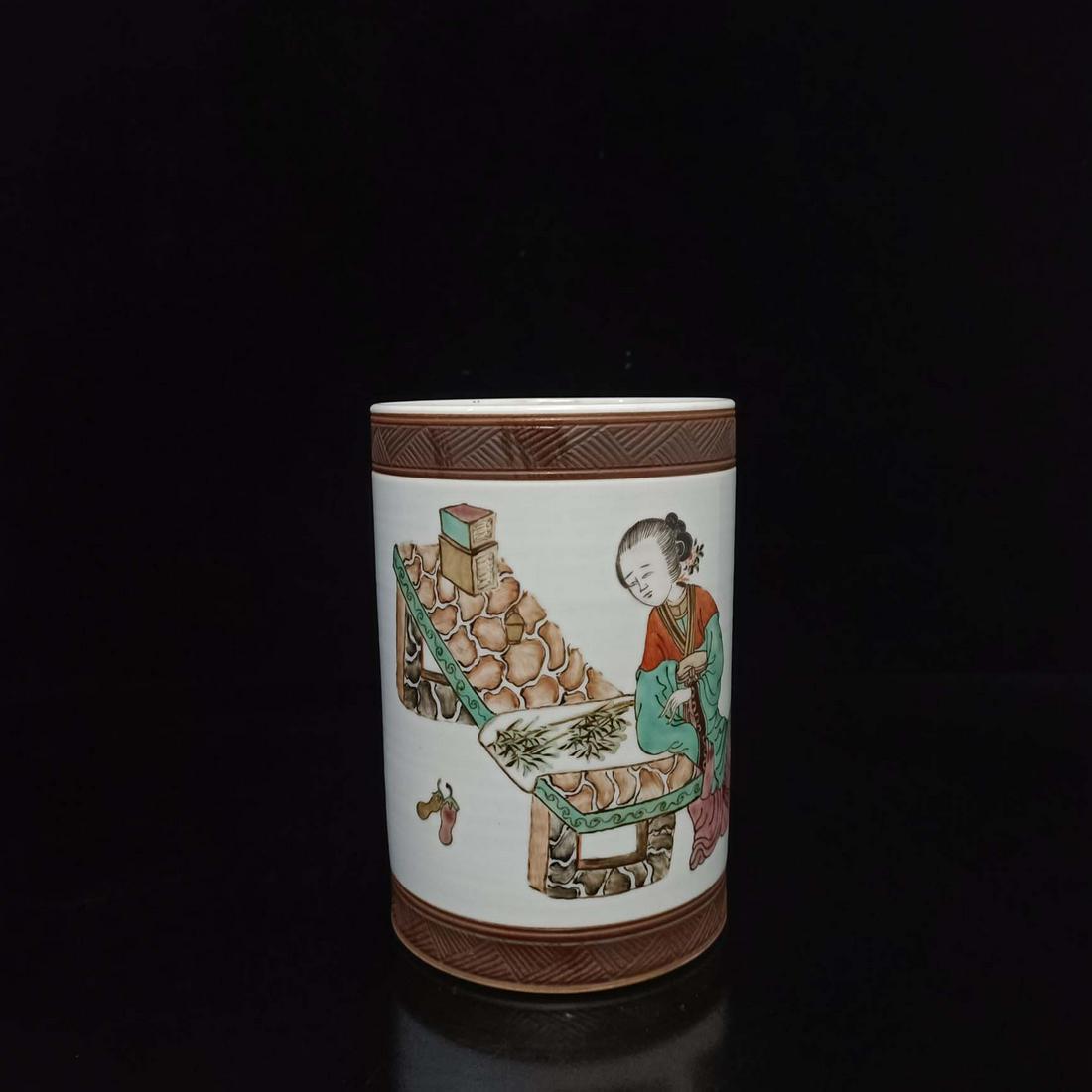 Clear Pastel Character Pattern Pen Holder (1 of 9)