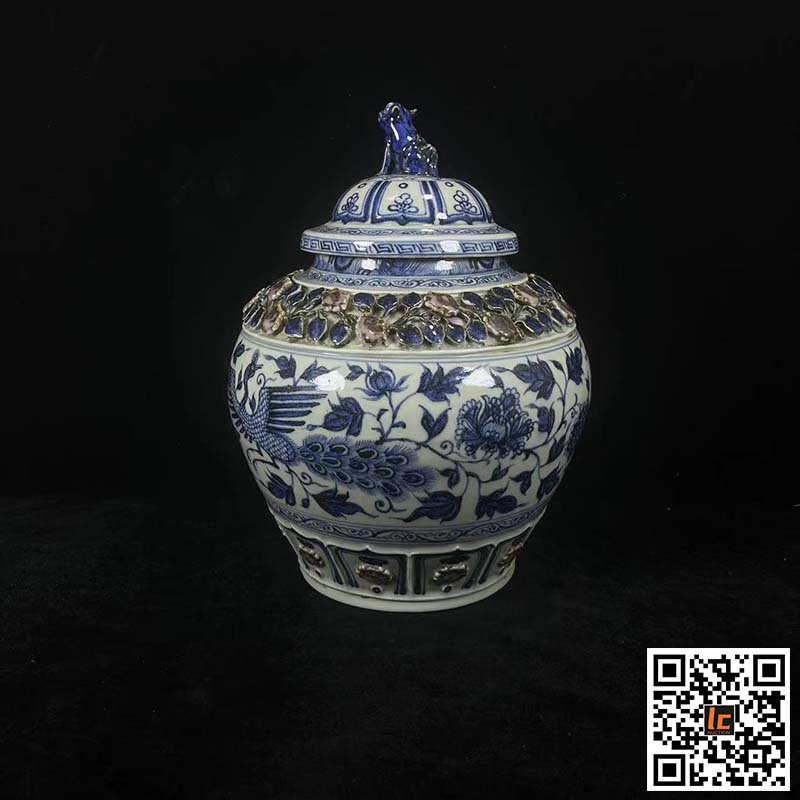 Yuan blue and white phoenix pattern floor empty cover jar (1 of 9)