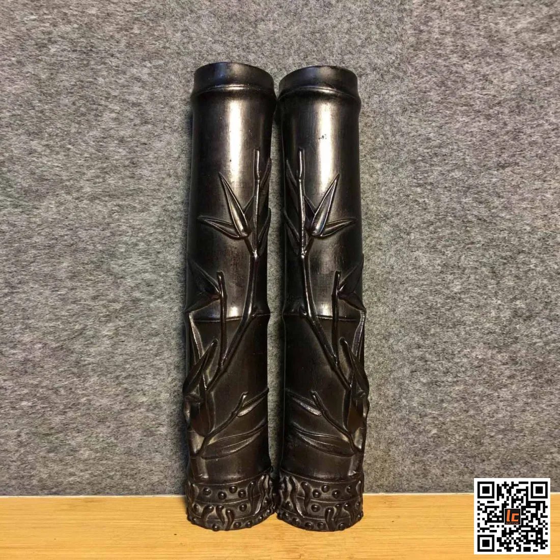 sandalwood ruler: sandalwood ruler High 29CM wide 6cm Important Declaration: Recently, it has come to our attention that our auction catalogs have been used by other auction houses. In order to protect the interests of