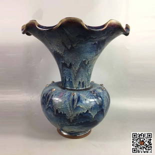 jun kiln lace vase: Jun kiln lace oral vase, purely handmade, with reasonable layout, clear and clear layout, prominent theme, distinct layers, lifelike image, purely handmade, beautiful shape, complete appearance, and