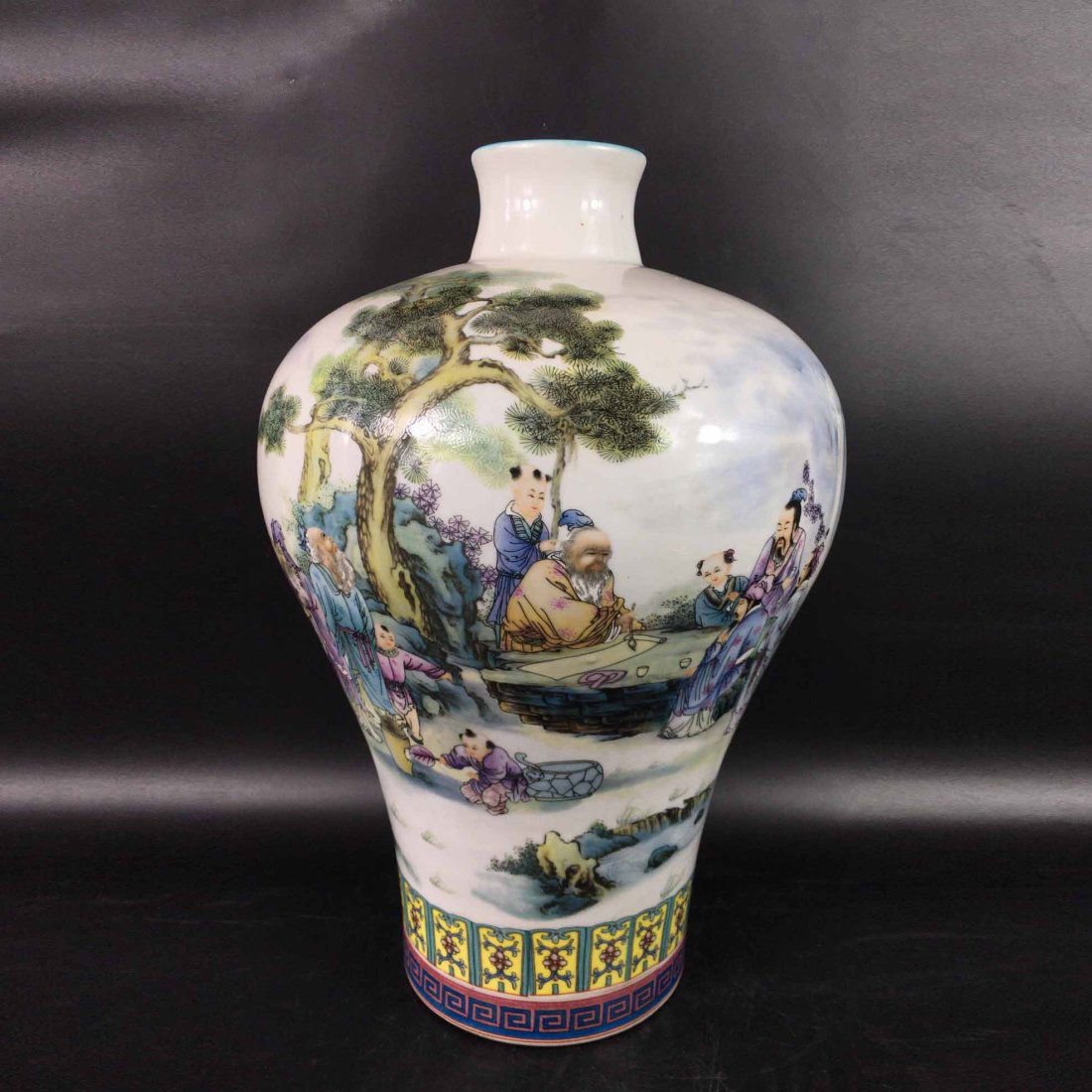 Qing Qianlong enamel plum vase with character and story patterns (1 of 9)