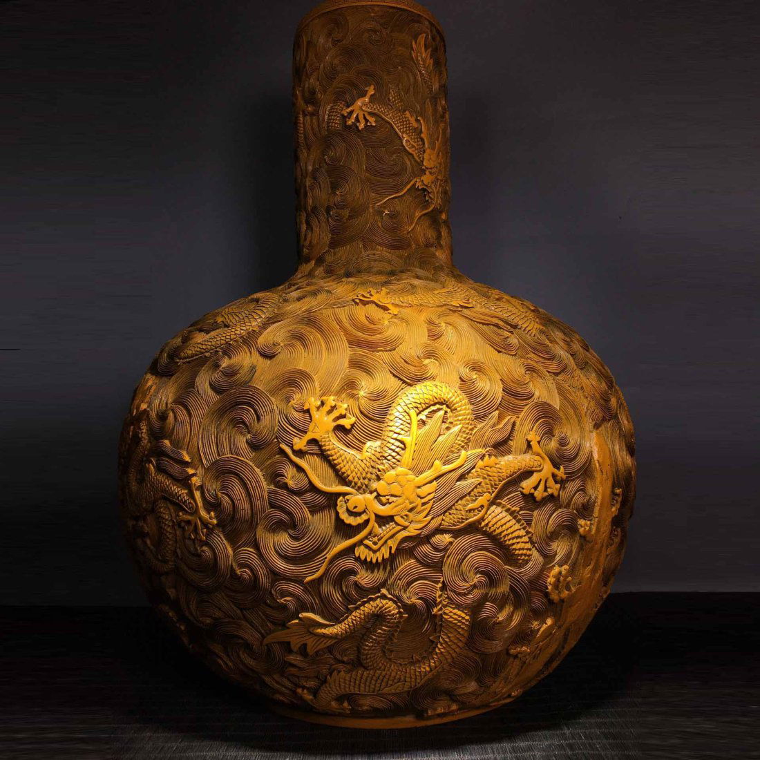 Chicken fat yellow lacquer vase decoration (1 of 10)