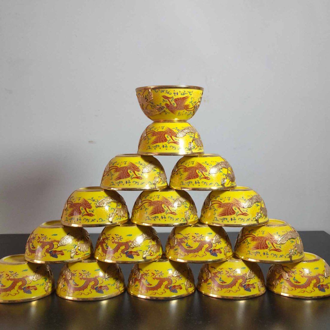 Chenghua, Ming Dynasty, two sets of gold-inlaid cups with dragon and phoenix patterns (1 of 10)