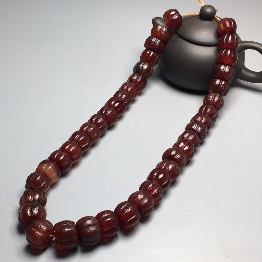 Natural silk wrapped old agate necklace (1 of 8)
