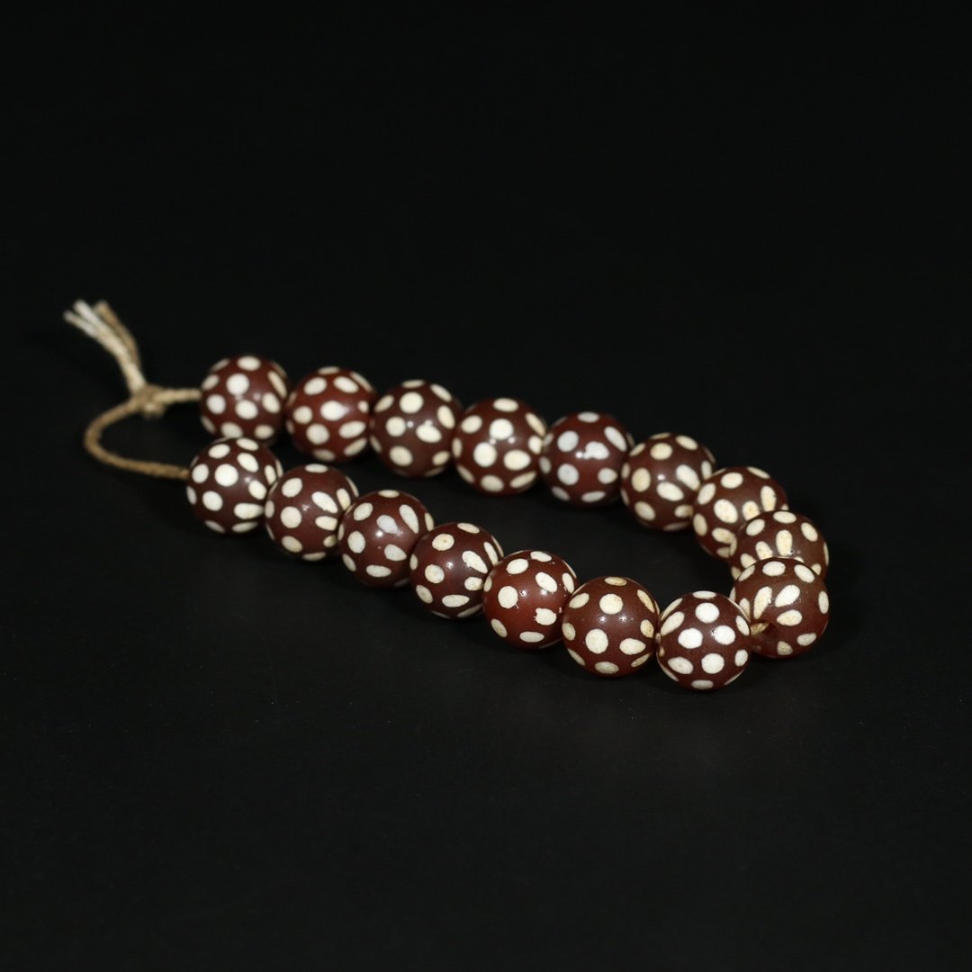 Millennium old Tibetan material high oil old agate [Gypsophila] chain (1 of 10)