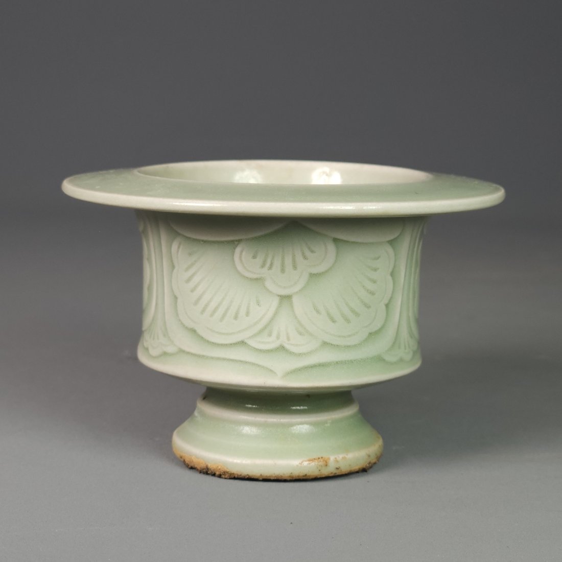 Song Dynasty Yaozhou kiln furnace: Song Dynasty Yaozhou kiln furnace High 5CM wide 7.5cm Freight: Important Declaration: Recently, it has come to our attention that our auction catalogs have been used by other auction houses. In order 