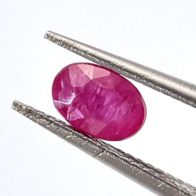 0.65 CT Natural Red Ruby Loose stone (1 of 6)