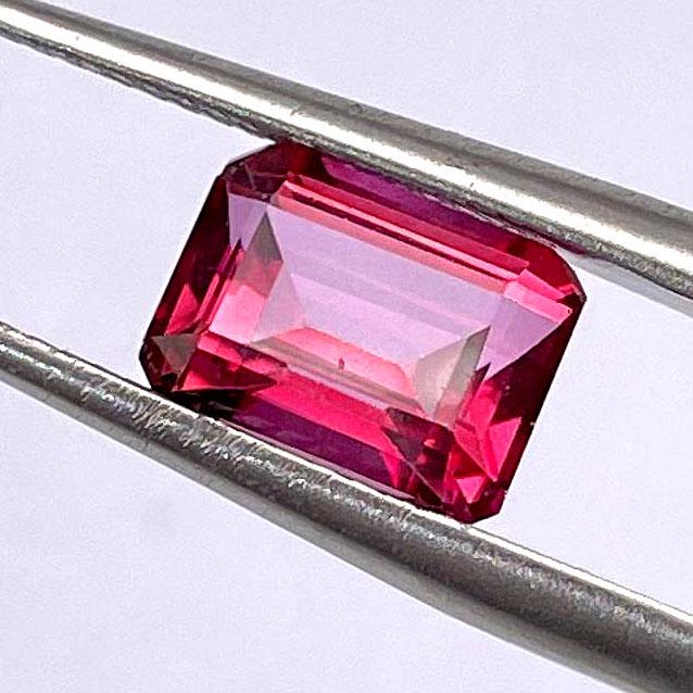 2.32 CT Natural Pink Topaz Loose stone (1 of 5)