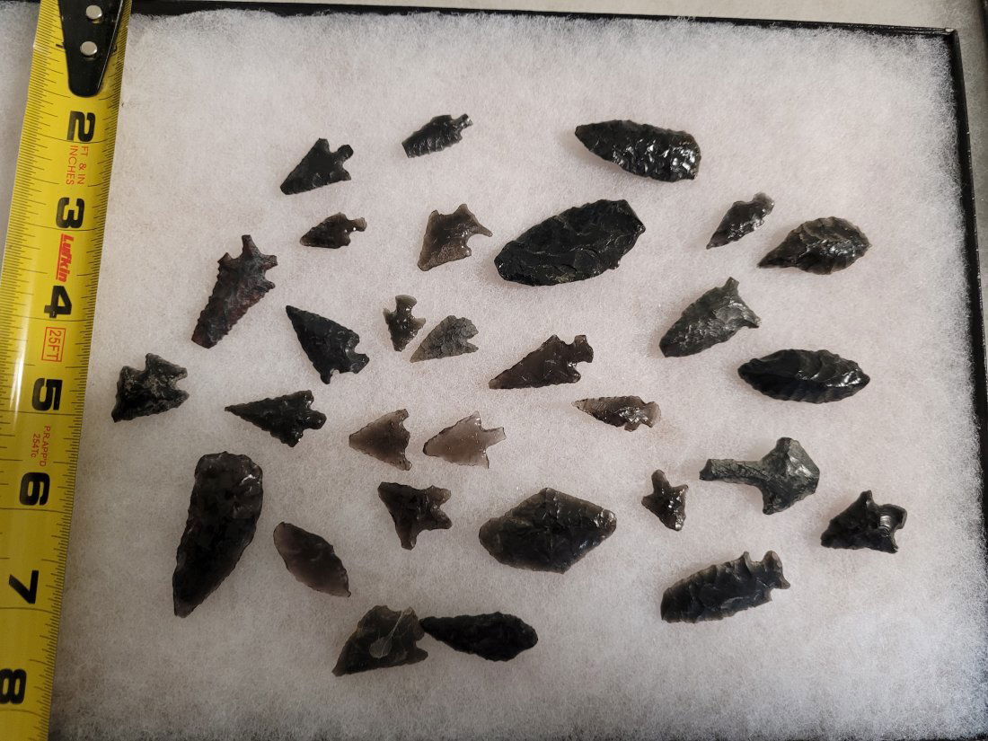 AUTHENTIC ARROWHEAD ARTIFACT COLLECTION LAKE COUNTY OREGON 1900'S (1 of 5)