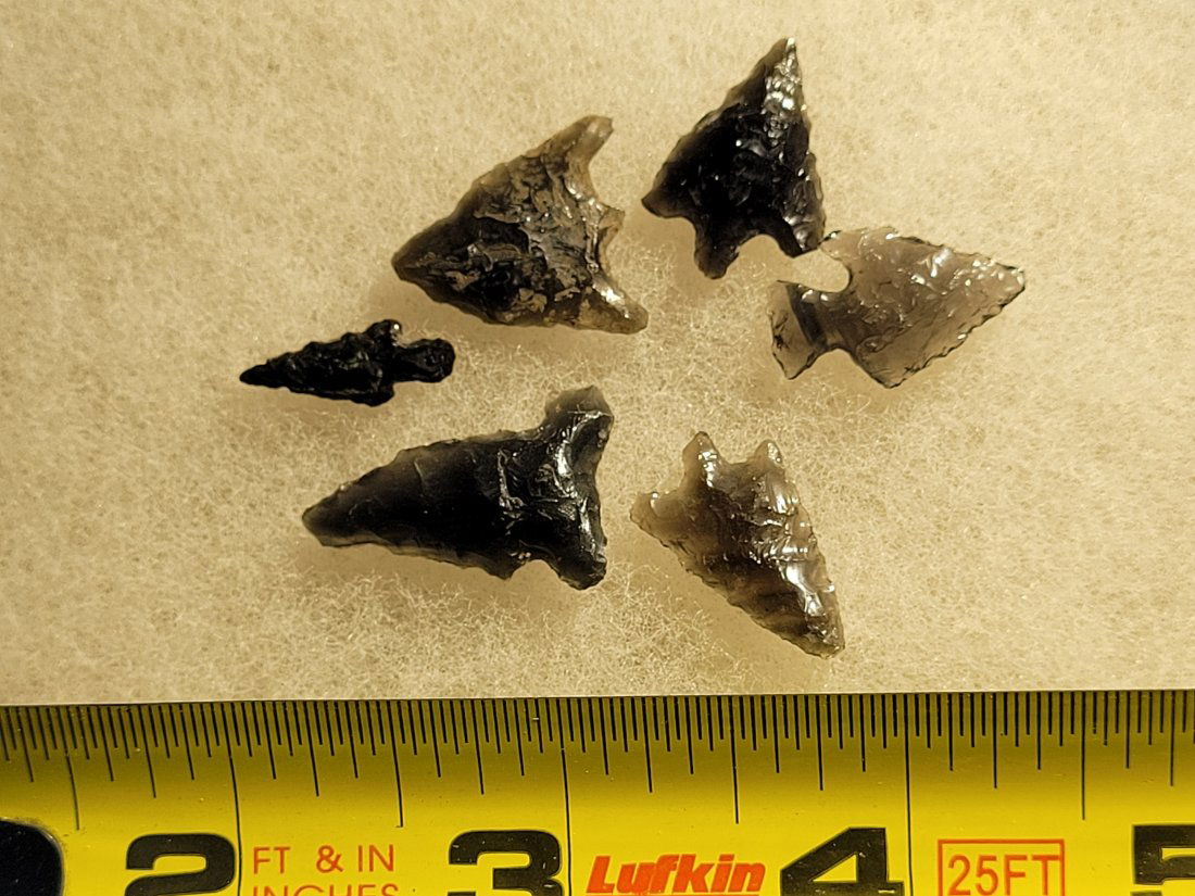 6 POINTS AUTHENTIC OBSIDIAN ARROWHEAD ARTIFACT COLLECTION LAKE COUNTY OREGON 1900'S (1 of 2)