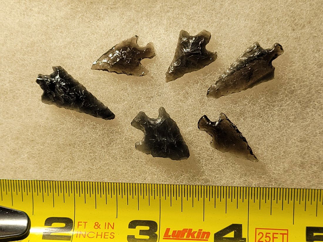 6 POINTS AUTHENTIC OBSIDIAN ARROWHEAD ARTIFACT COLLECTION LAKE COUNTY OREGON 1900'S (1 of 2)
