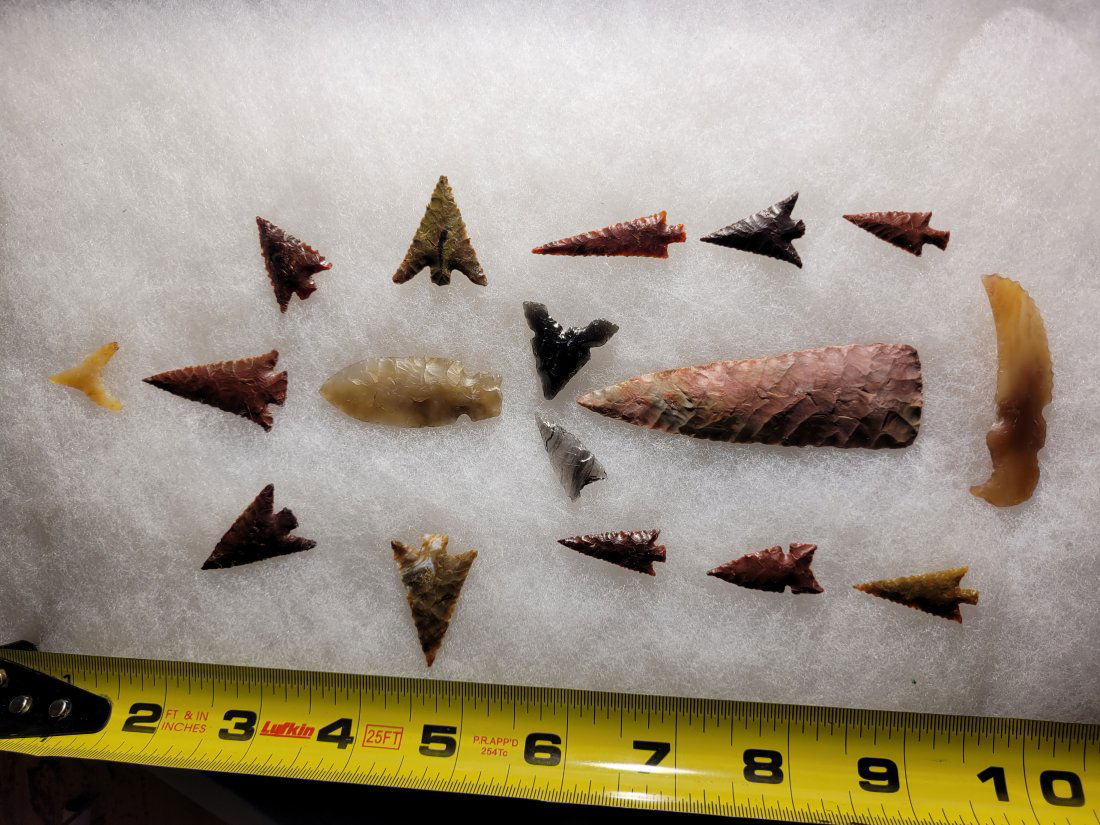 17 ARROWHEAD COLLECTION ARTIFACT NON-AUTHENTIC REPRODUCTION (1 of 18)