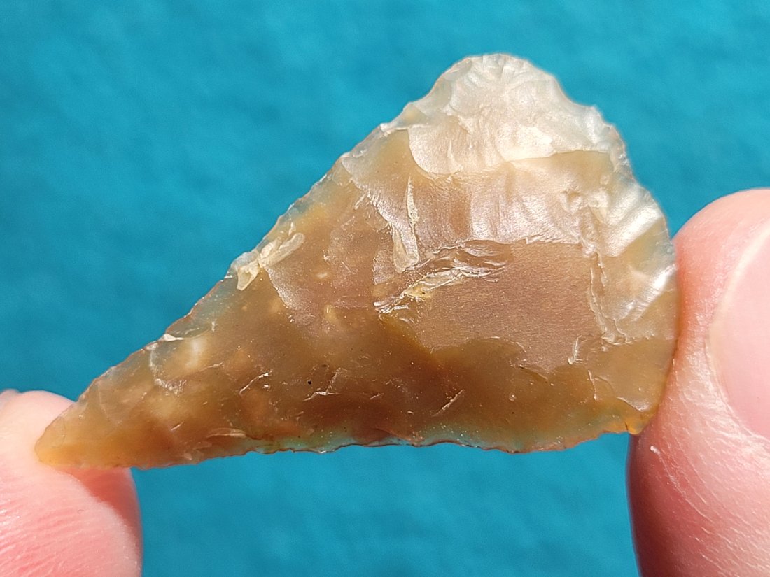 AUTHENTIC ARROWHEAD ARTIFACT EX HERB SNELGROVE COLLECTION COLUMBIA RIVER & SNAKE RIVER IDAHO 1930'S: AUTHENTIC ARROWHEAD ARTIFACT THE GEM POINTS ARE FROM THE Lower end of the COLUMBIA RIVER & SNAKE RIVER IDAHO 1930'S EX:Herb Snelgrove lived in Soap Lake, Washington. He hunted the Columbia River, and 