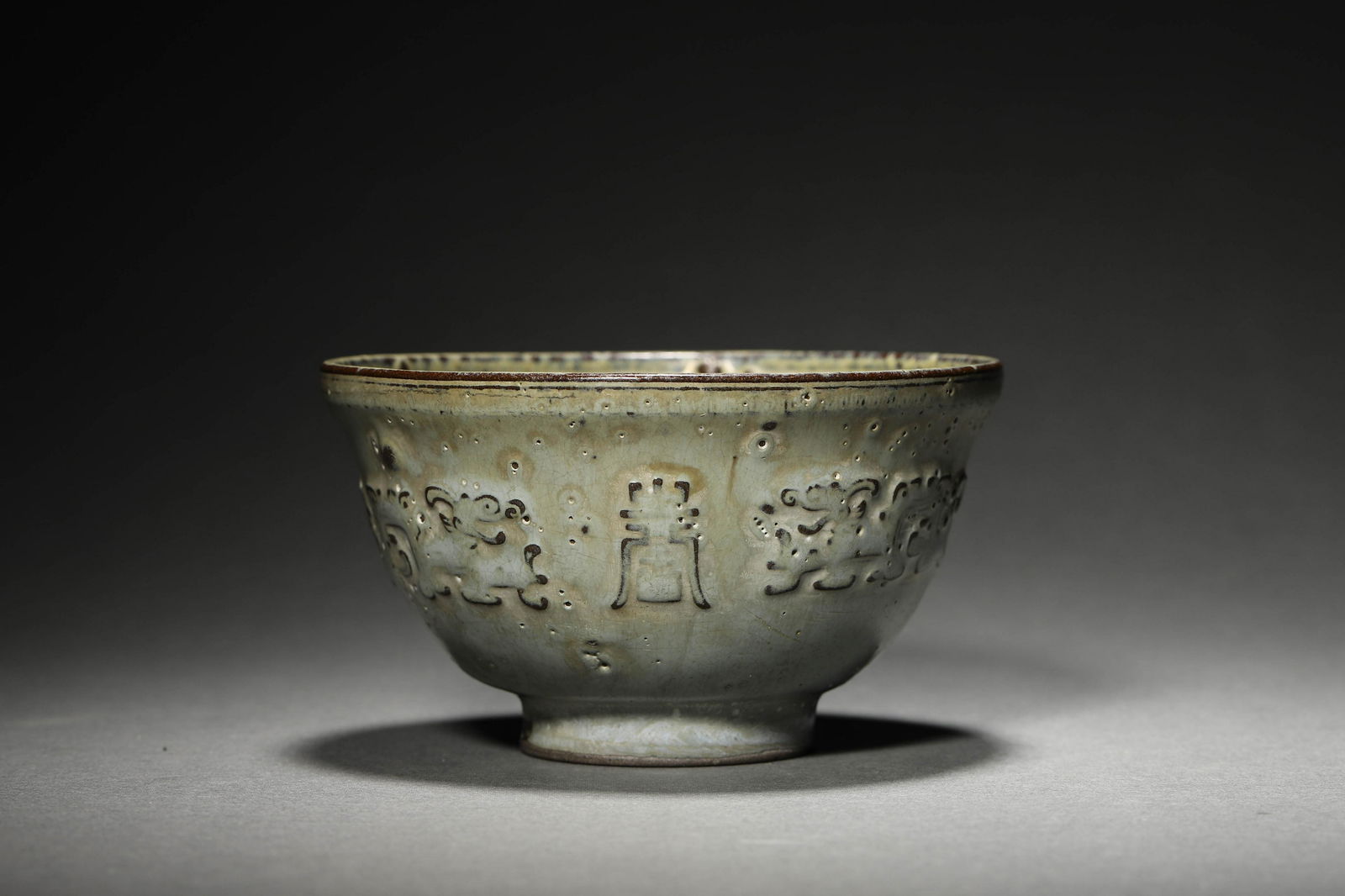 A QING YONGZHENG BOWL (1 of 6)