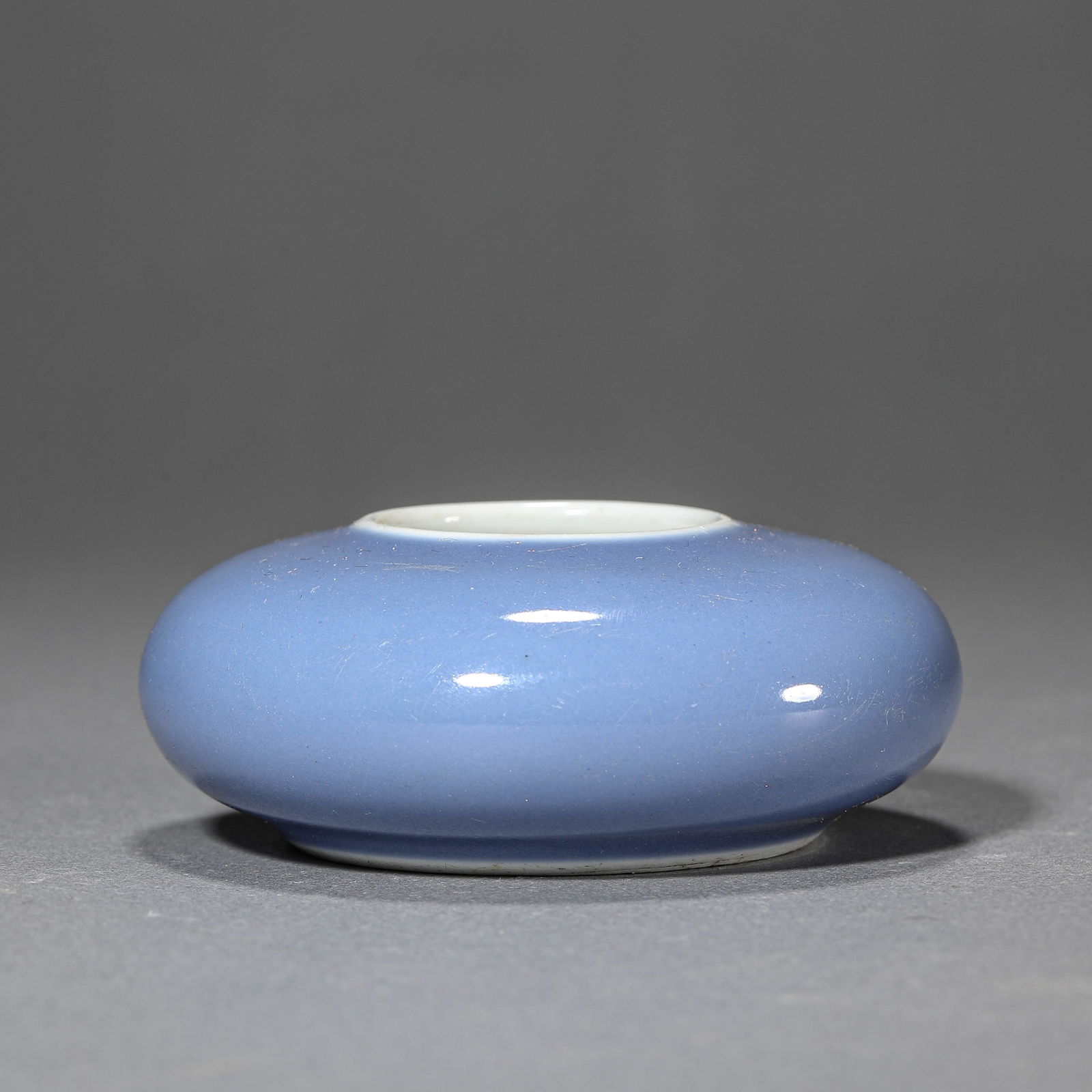 A CHINESE BLUE-GLAZED WATER COUPE, POSSIBLY QING DYNASTY. (1 of 3)