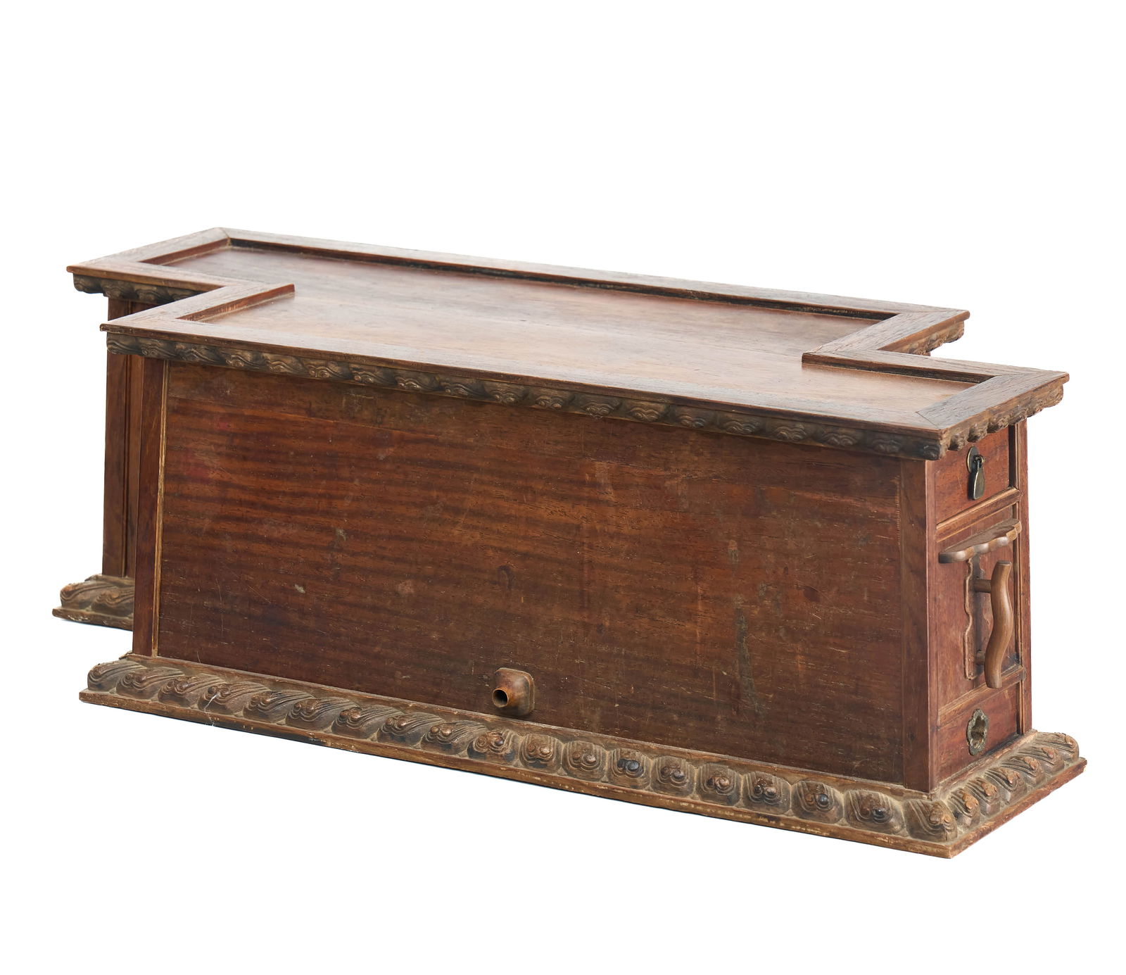 A CHINESE HUANGHUALI BELLOWS.: A CHINESE HUANGHUALI BELLOWS. Dimensions: 22 13/16 × 10 7/16 × 7 1/2 in. (58 × 26.5 × 19 cm) ALL ITEMS SOLD AS IS, NO RETURNS Condition: Any statement made in any catalogue or otherwise re