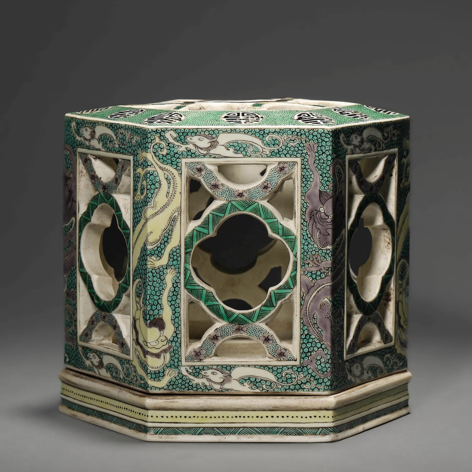 A CHINESE WUCAI RETICULATED INCENSE BURNER, MARKED "DA MING CHENGHUA NIAN ZHI," POSSIBLY MING: A CHINESE WUCAI RETICULATED INCENSE BURNER, MARKED "DA MING CHENGHUA NIAN ZHI," POSSIBLY MING DYNASTY, 15TH CENTURY. Dimensions: Height: 5 3/16 in. (13.2 cm), Diameter: 5 1/8 in. (13 cm) ALL ITEMS S