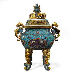 A CHINESE CLOISONNÉ ENAMEL CENSER WITH DOUBLE HANDLES AND FOUR FEET, MARKED "DA QING QIANLONG NIAN (1 of 3)