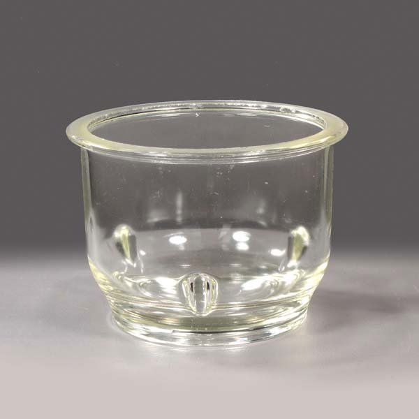 Large clearglass bowl, marked trademark Pyrex, made: Large clearglass bowl, marked trademark Pyrex, made in USA