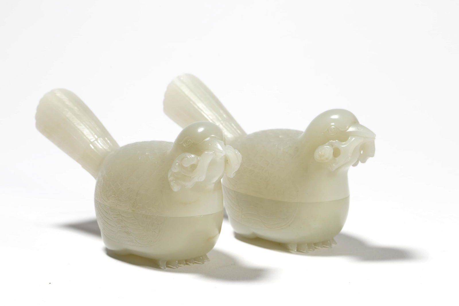 A Pair Of White Jade Quail Boxes And Covers (1 of 7)