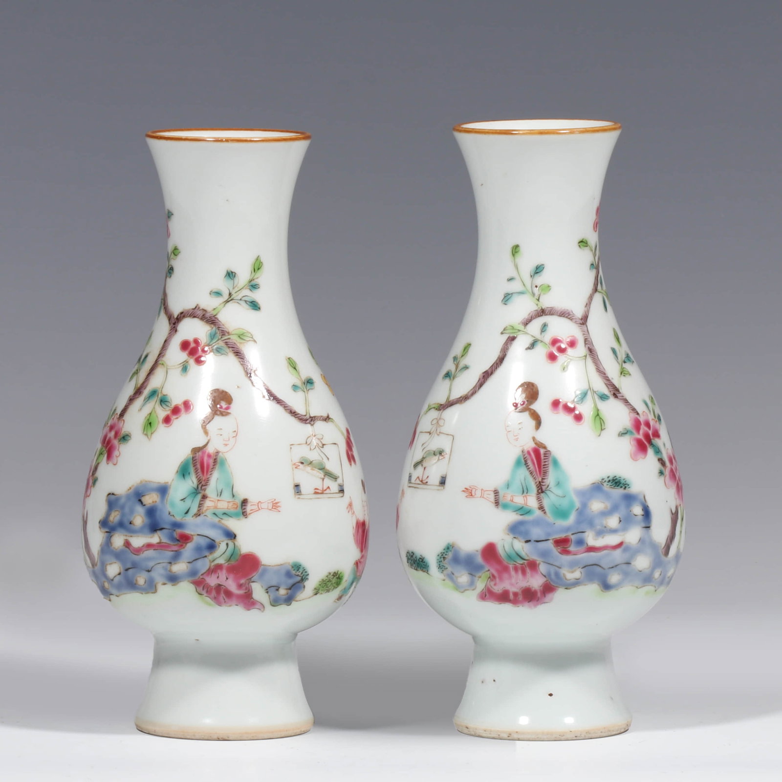 A Pair Of Famille Rose Pear-Shaped Vases (1 of 6)